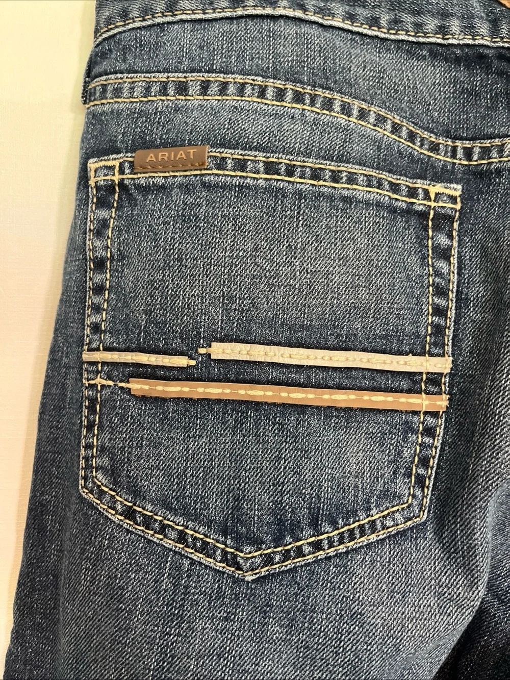 Ariat M1 Vintage 33/34 Blue Straight-Leg Jeans NWT